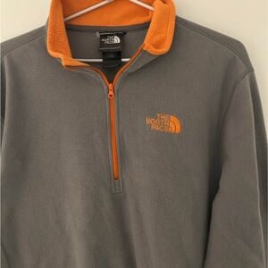 BUNDLE of 2 men’s half zip Pullovers. THE NORTHFACE